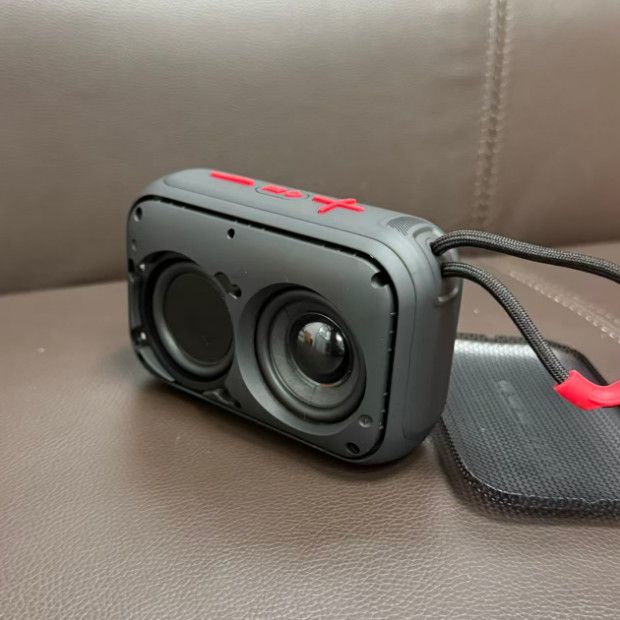 H73 Waterproof Bluetooth Speaker with FM Radio and TF Card Playback