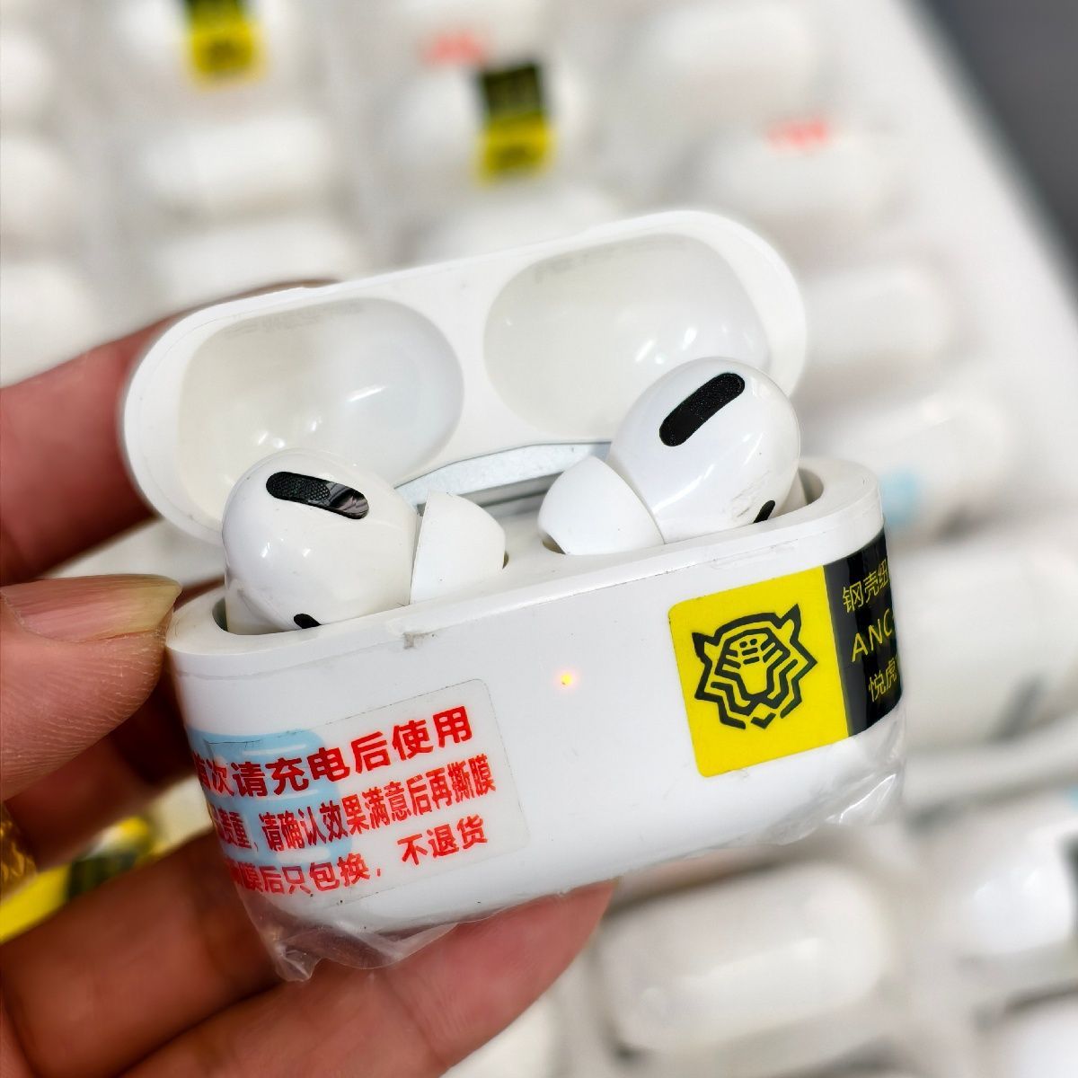 Airoha 1562ANC True Wireless Noise-Cancelling Earbuds