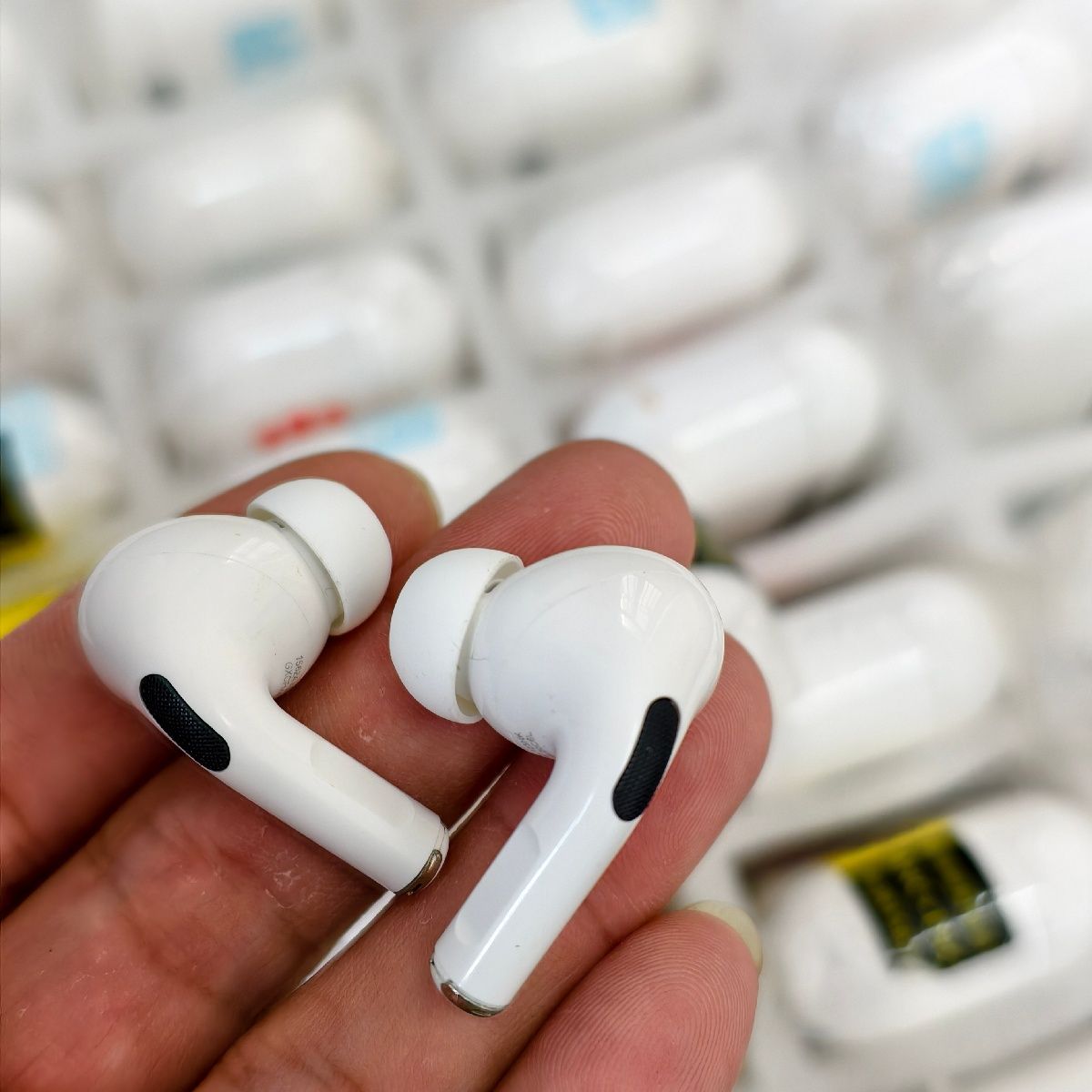Airoha 1562ANC True Wireless Noise-Cancelling Earbuds