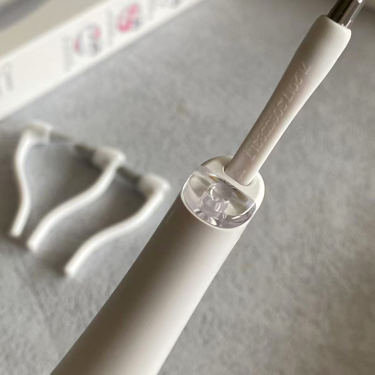 Sonic Vibration Dental Cleaner with Interchangeable Cleaning Heads