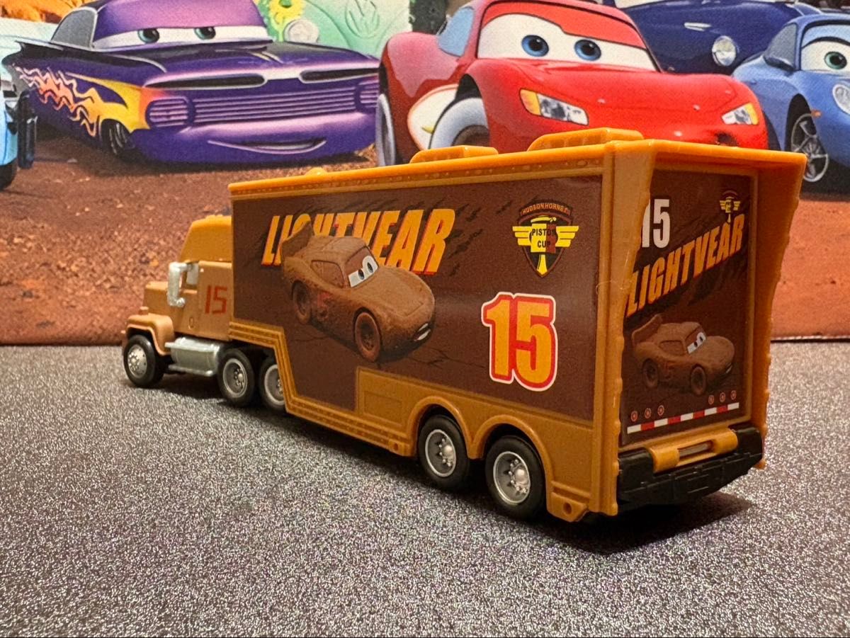 Disney Pixar Cars No.15 Muddy McQueen & Mack Hauler Truck Toys Cars Set 1:55 Scale