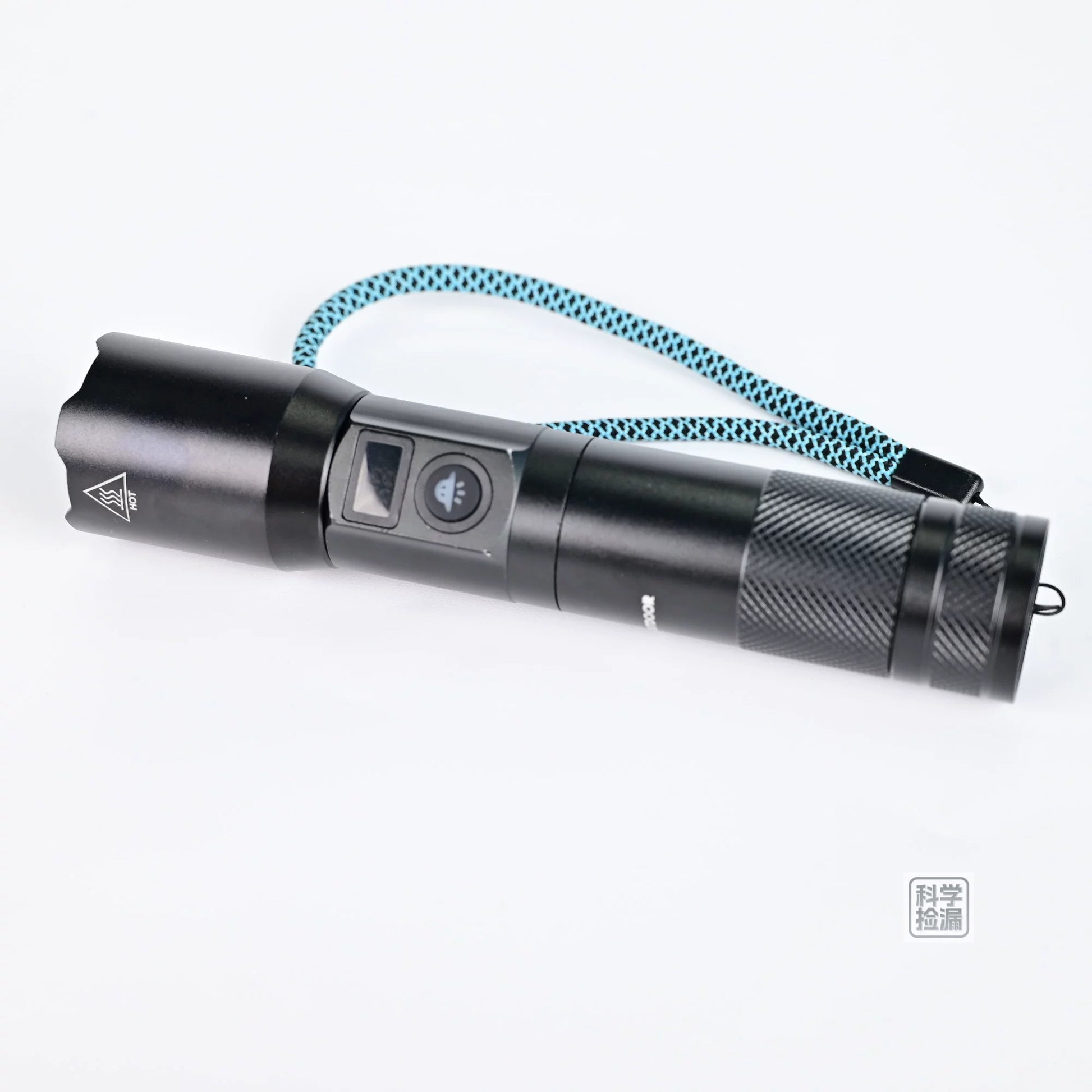 AIGO Multifunction Flashlight Emergency Light Seat