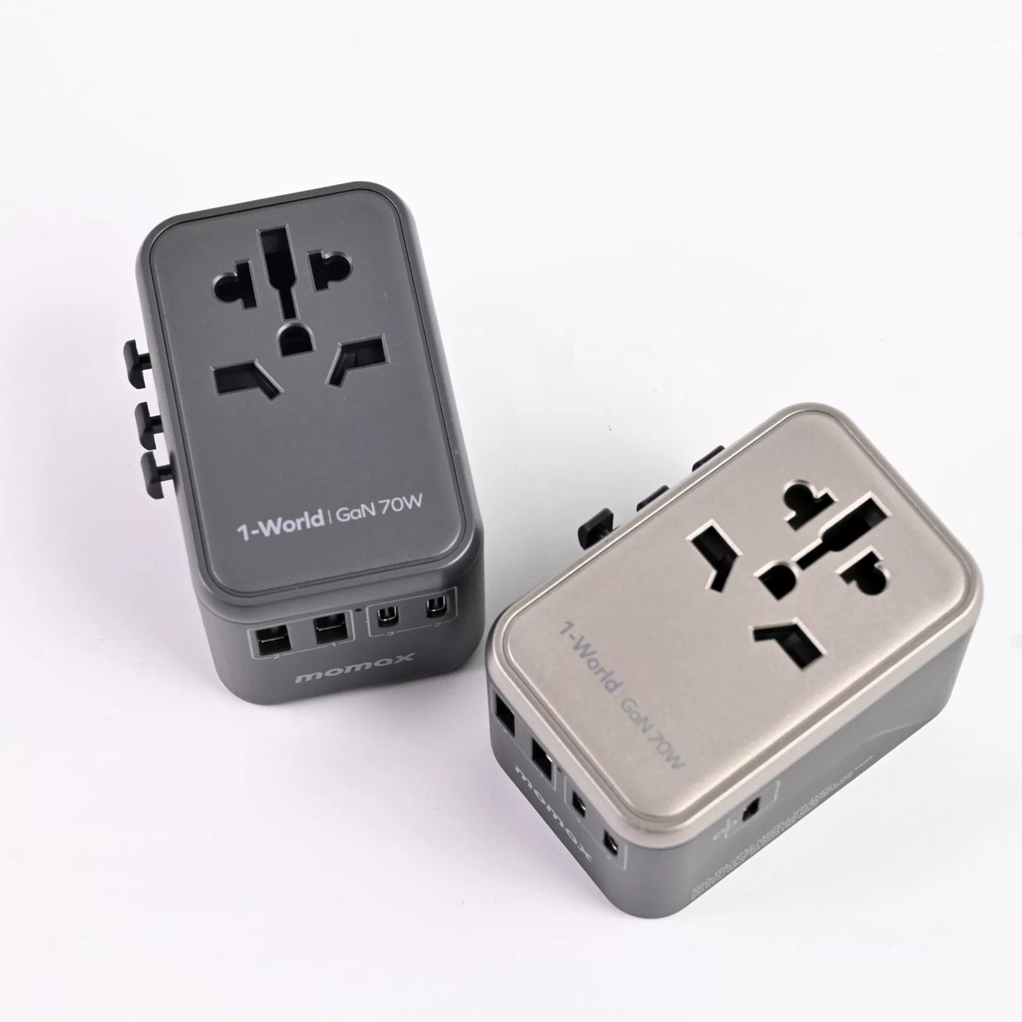 Momax Global Travel Power Socket Universal