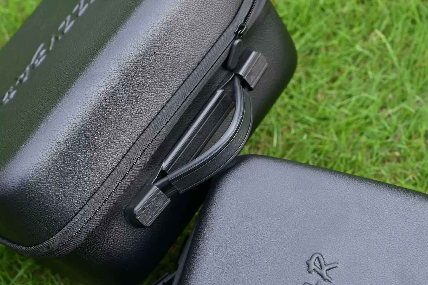 Digital accessories storage bag