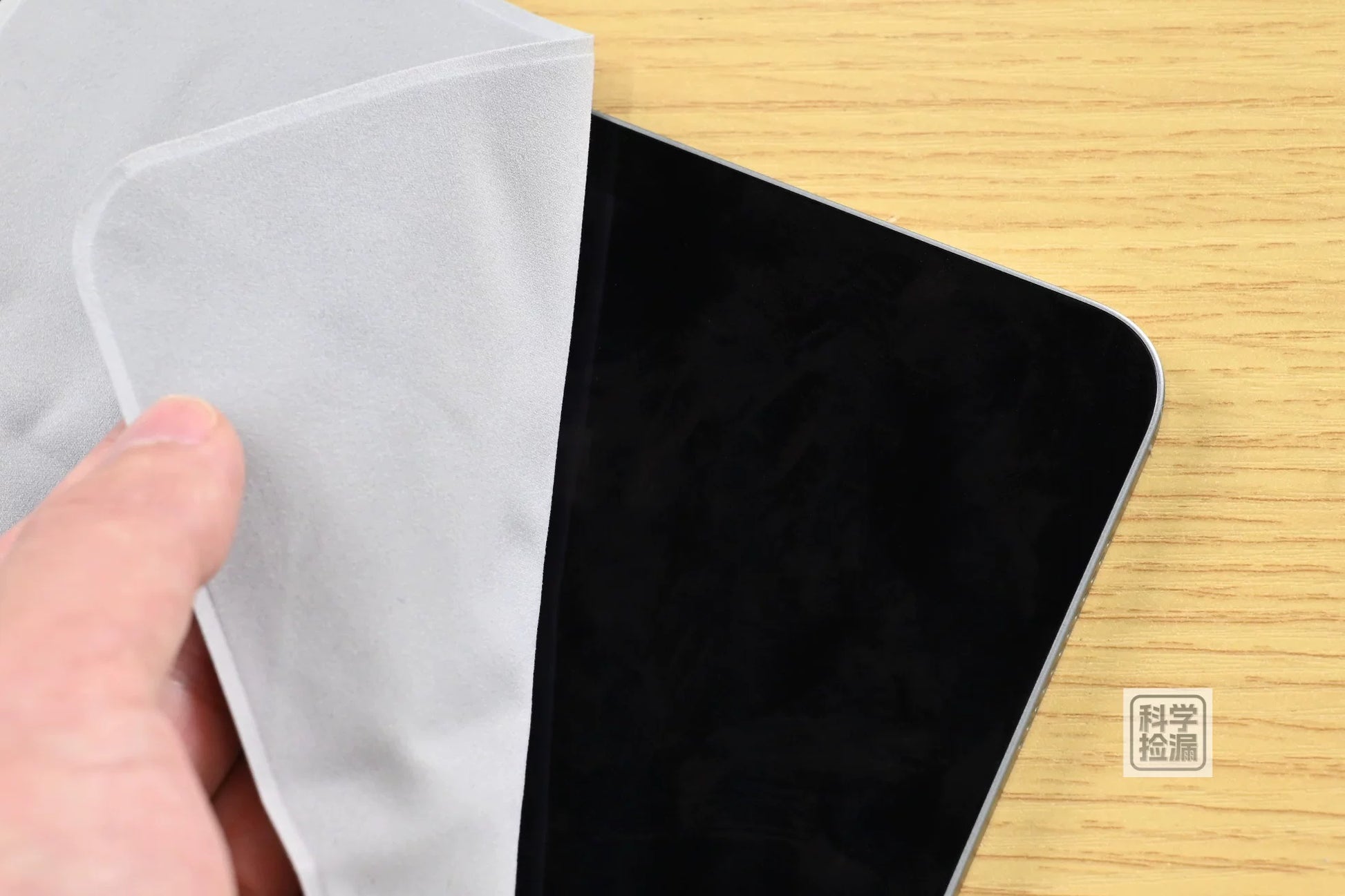 Apple Polishing Cloth for MacBook iPhone Screen Cl
