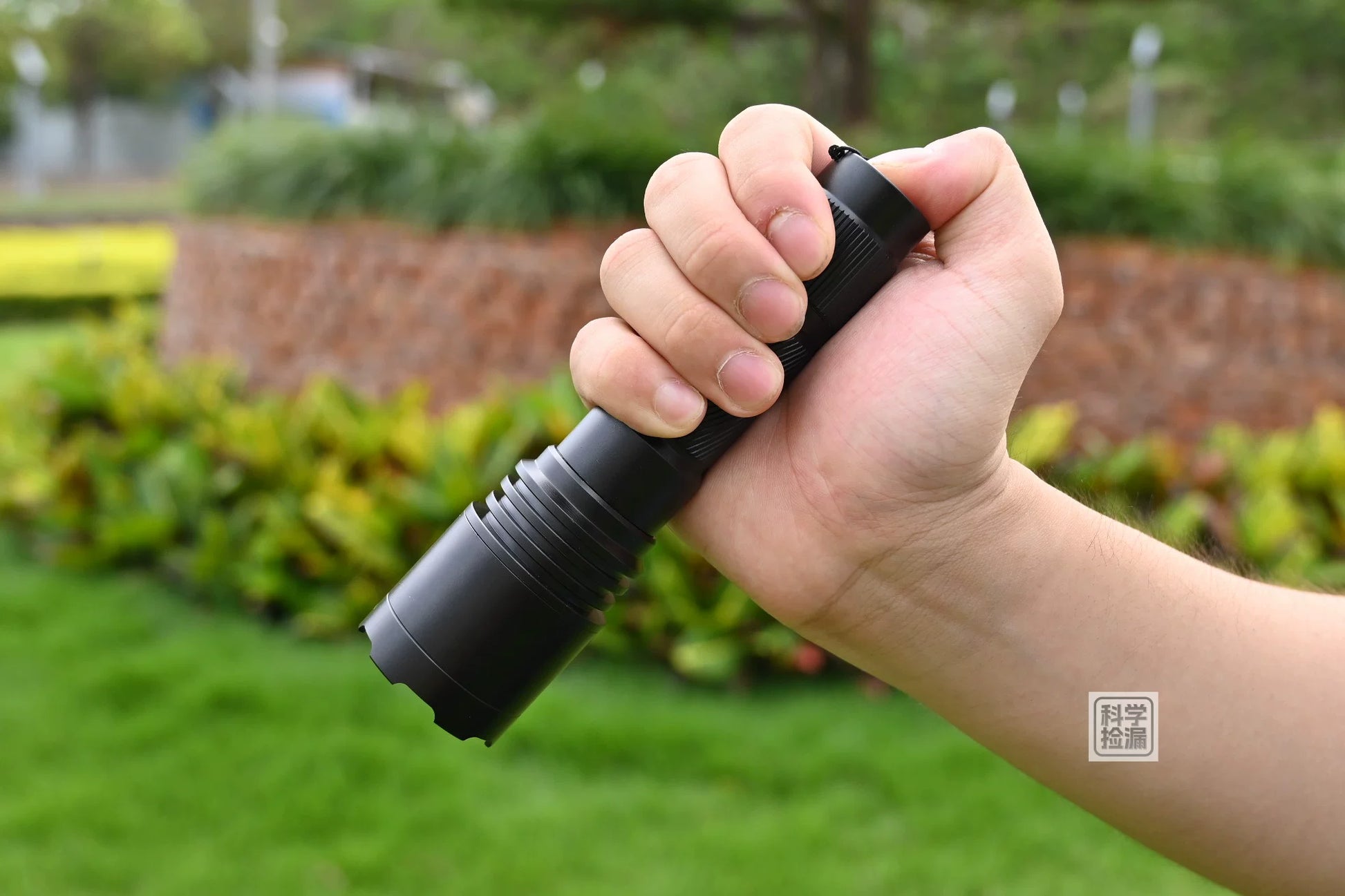 AIGO OUTDOOR tactical flashlight