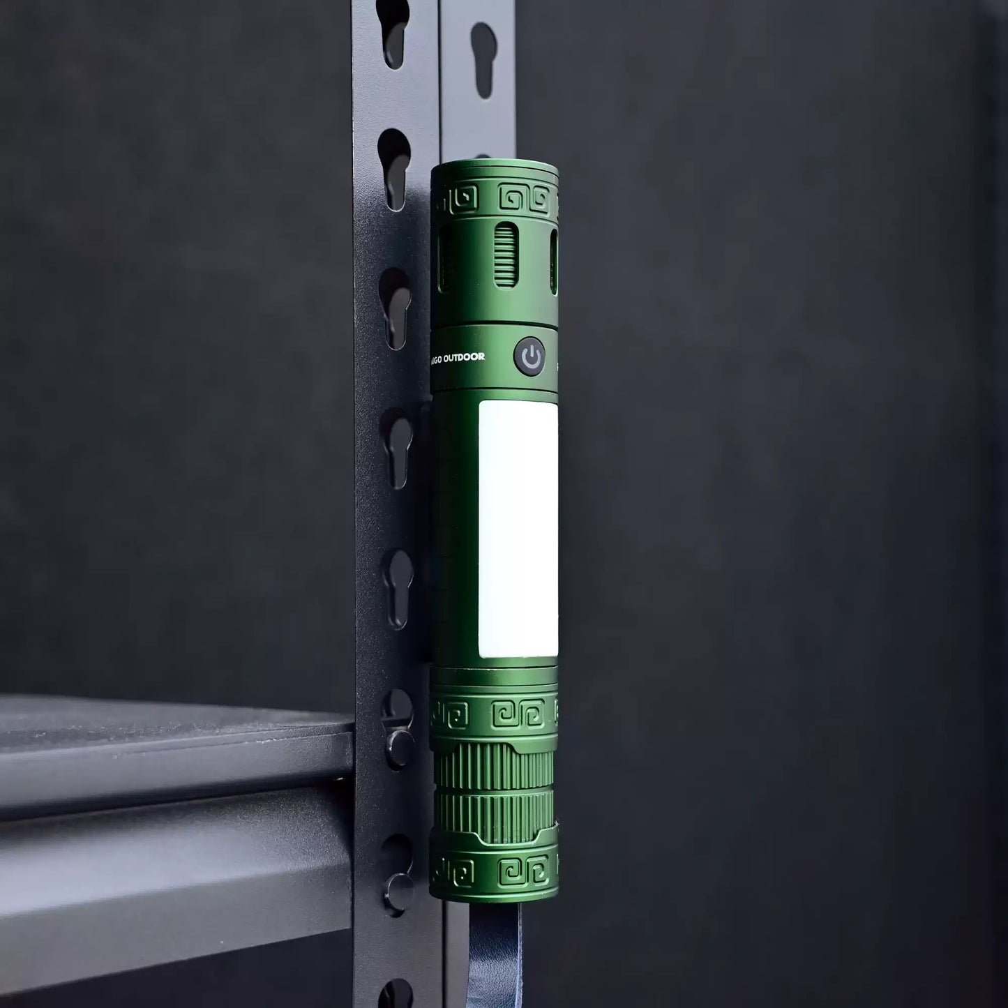AIGO Multifunction Flashlight Emergency Light Seat