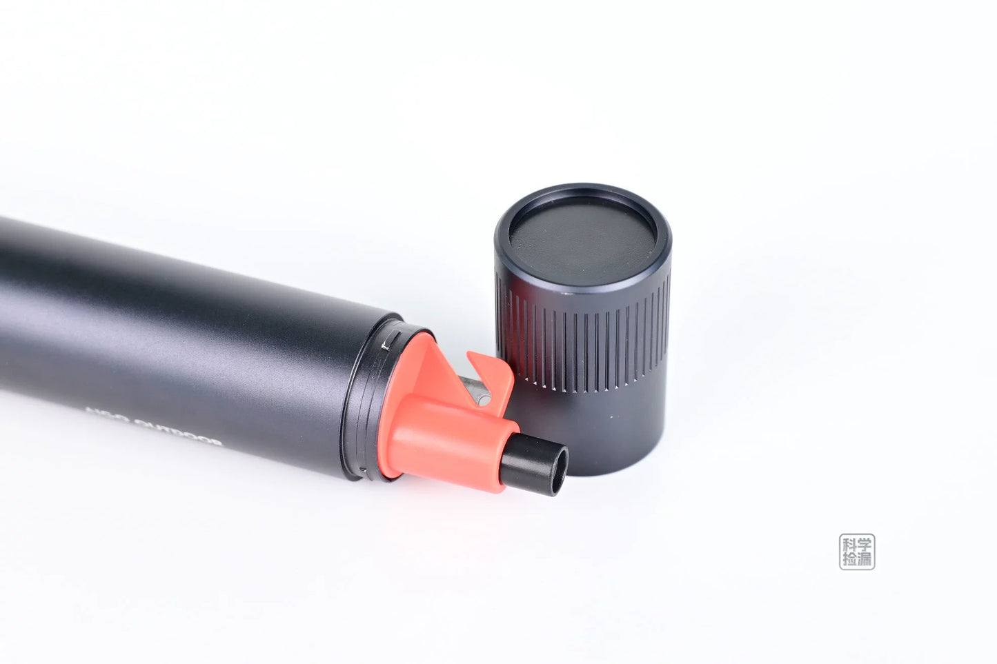 AIGO Multifunction Flashlight Emergency Light Seat