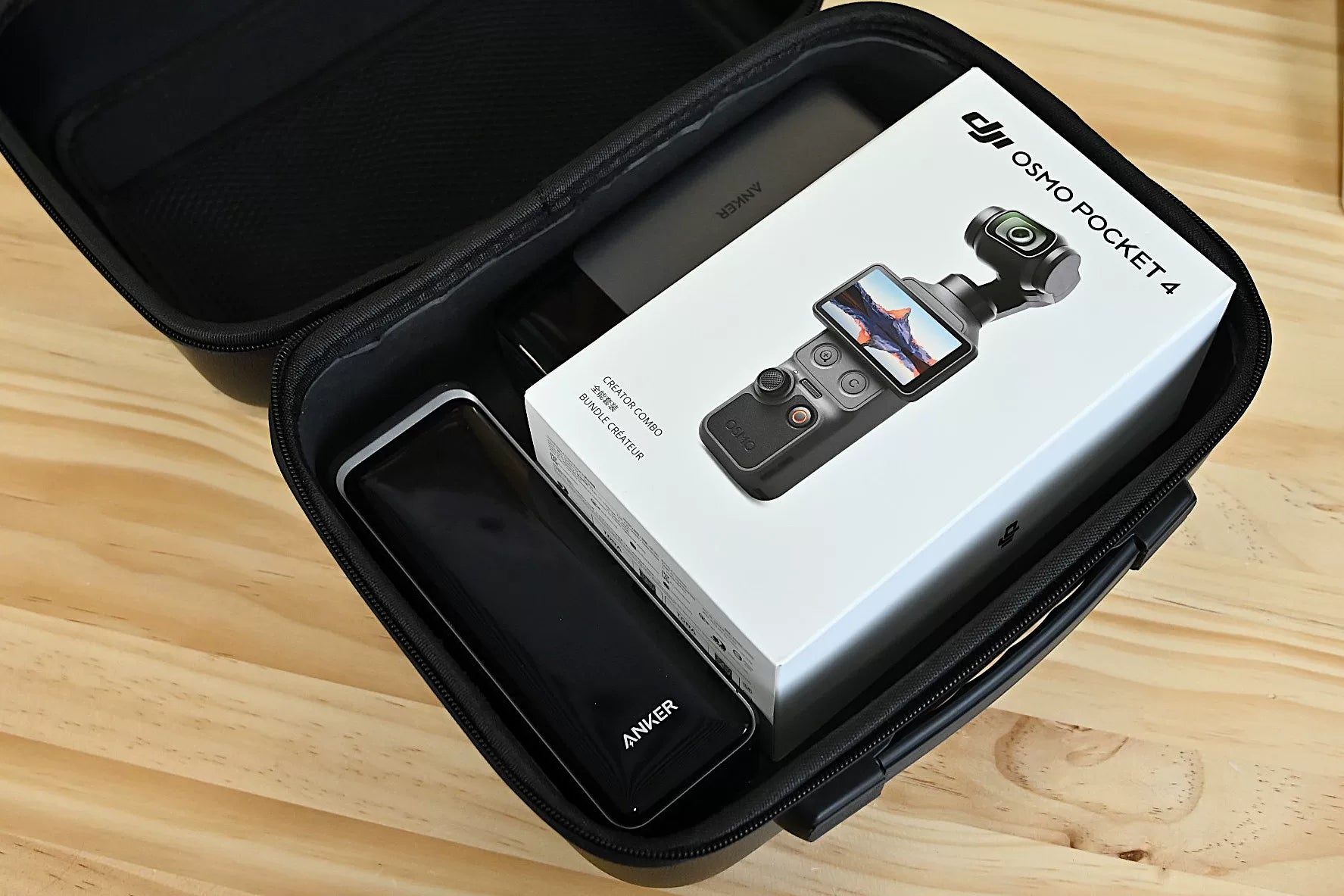 Digital accessories storage bag