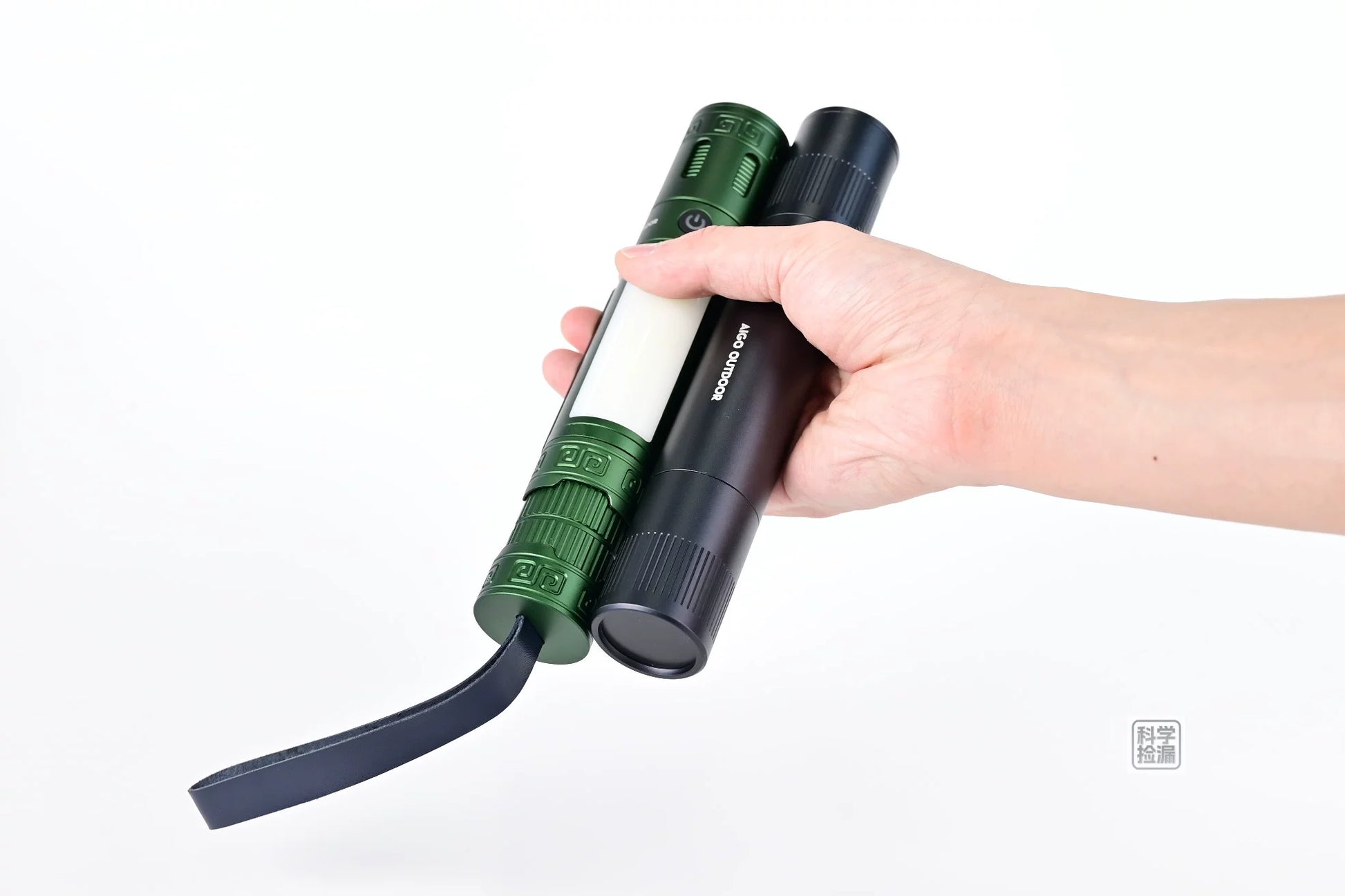 AIGO Multifunction Flashlight Emergency Light Seat