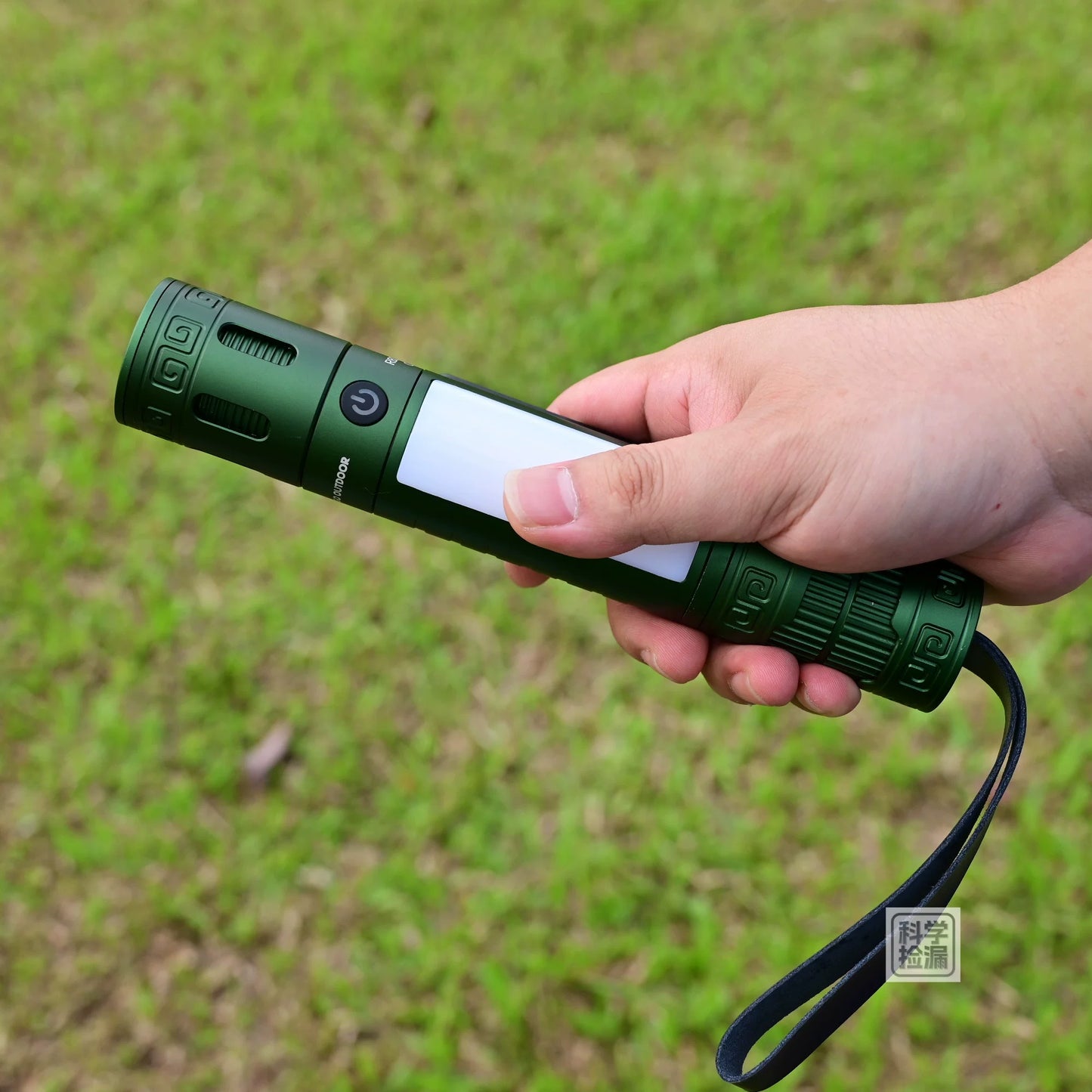 AIGO OUTDOOR tactical flashlight