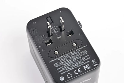 Momax Global Travel Power Socket Universal