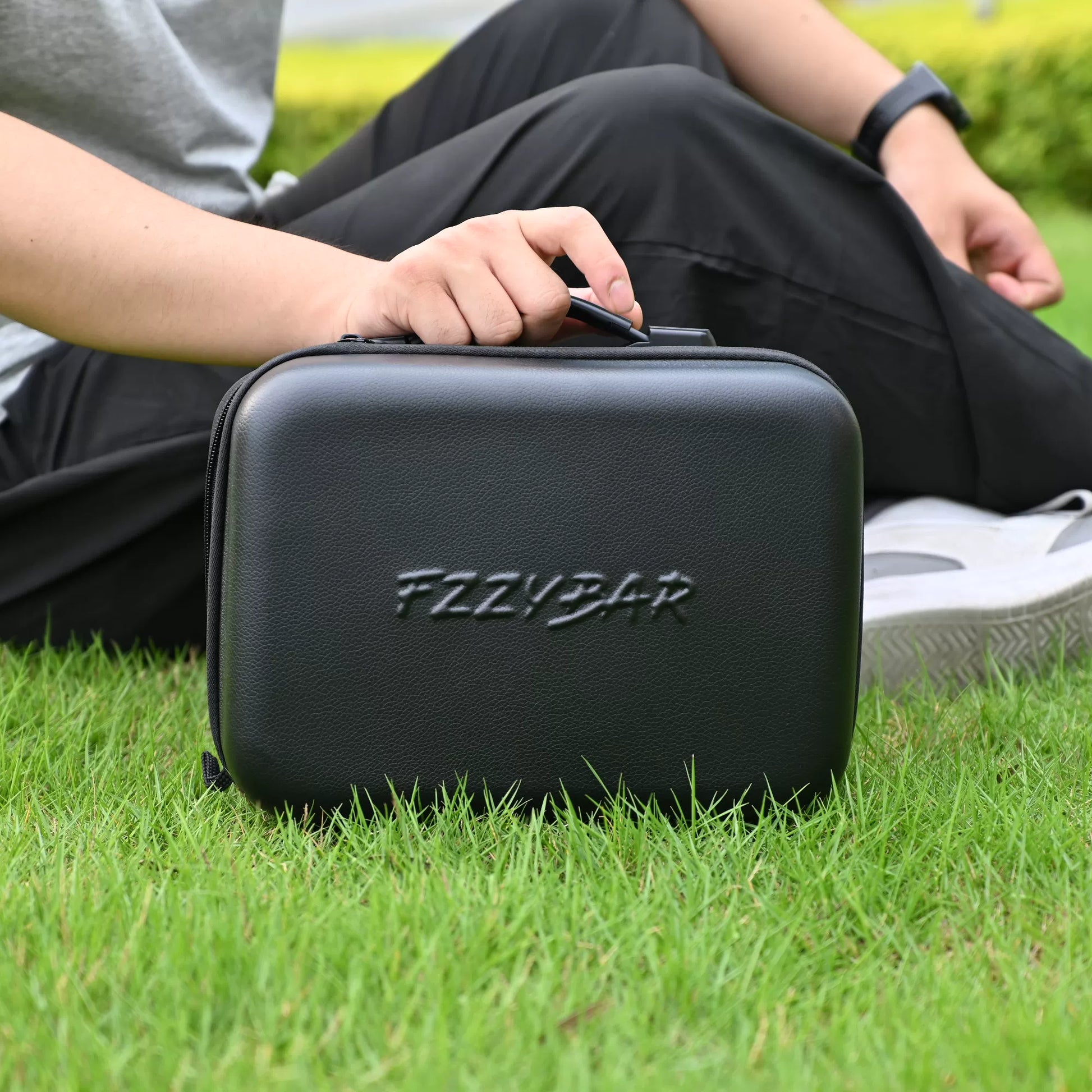 Digital accessories storage bag